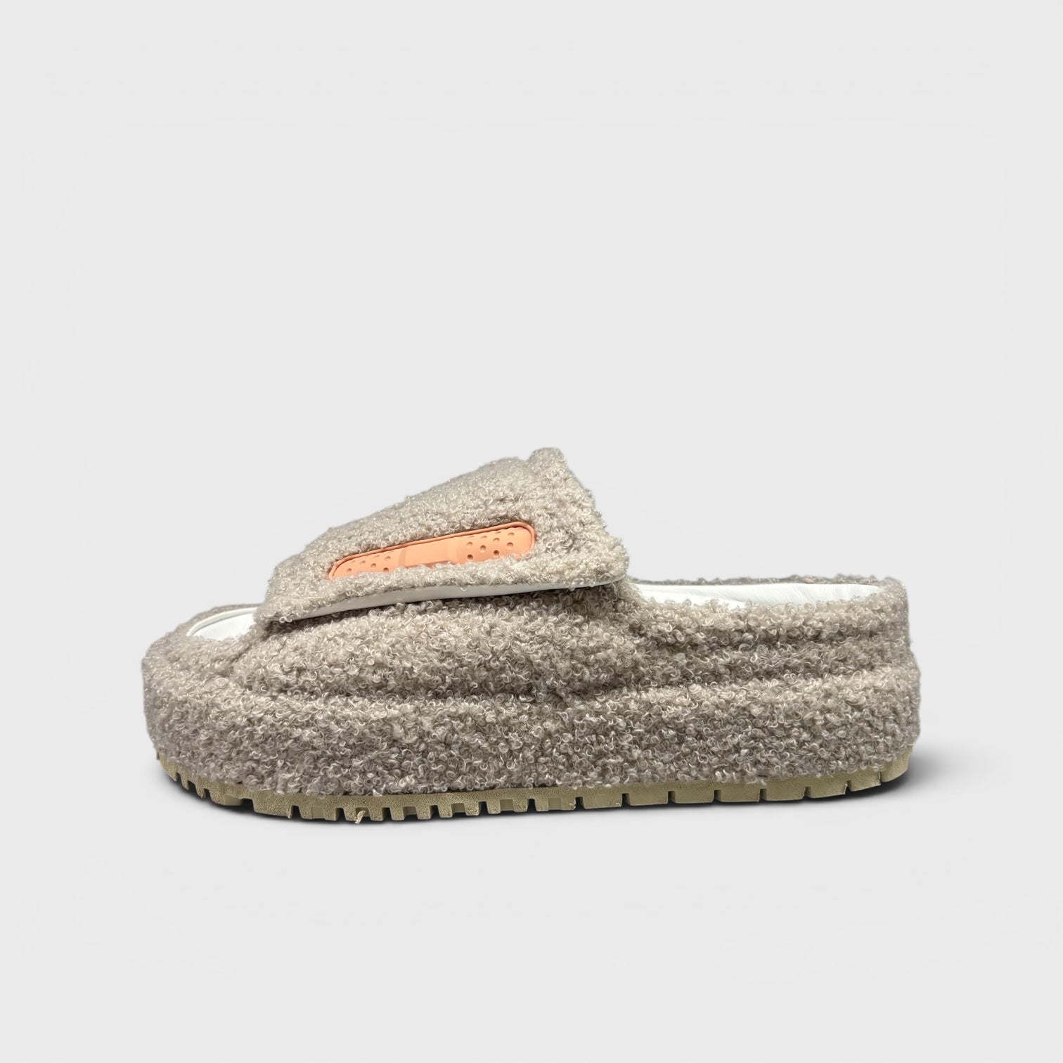 SANDAL (BEIGE)